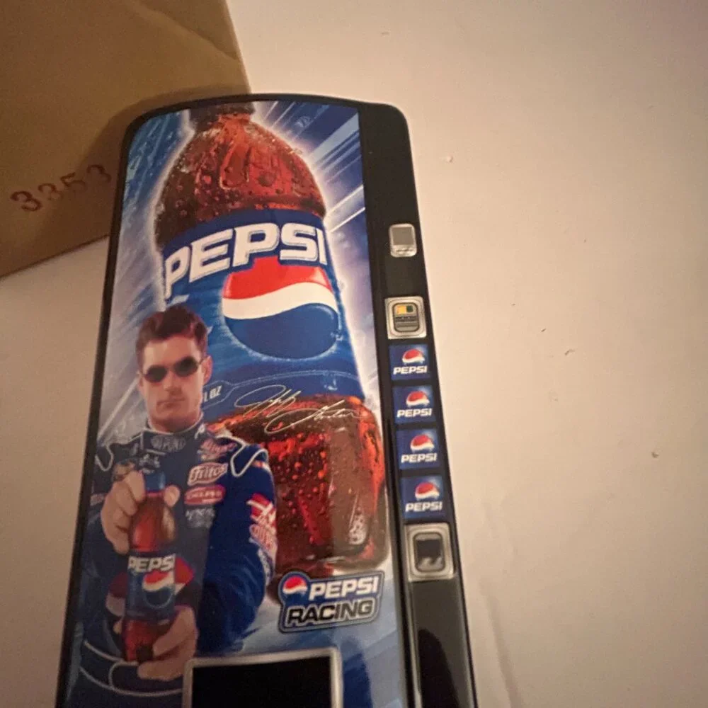 Pepsi Racing 2004 Jeff Gordon #24 Diecast Car Tin Case | NASCAR Limited Edition - Picture 6 of 16